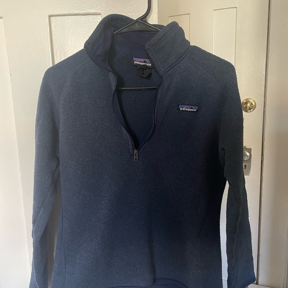 Patagonia Women's 1/4 Zip Pullover in Deep Blue